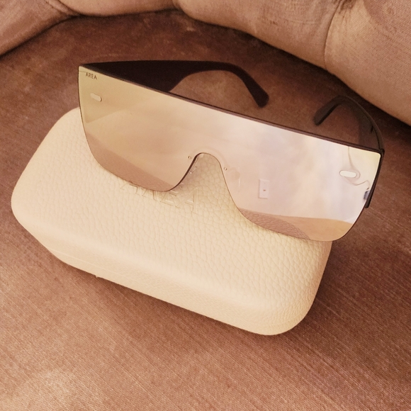 AREA shield sunglasses - Picture 3 of 7